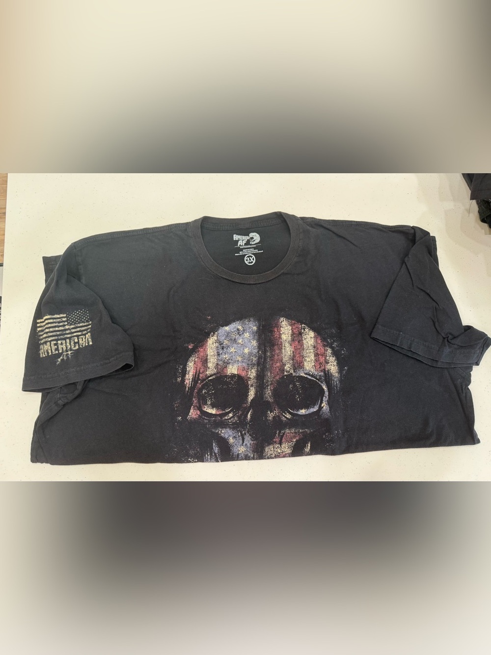 Men’s Black Short-Sleeve Graphic Skull Tee with Flag Print